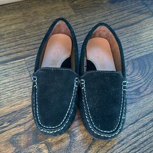 NEW Venettini Boys Suede Moccasins Size 31